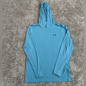 Men’s Medium UA Tee